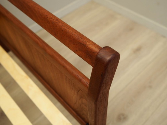 Image 1 of Lit en teck, design danois, années 1970, fabrication : Danemark