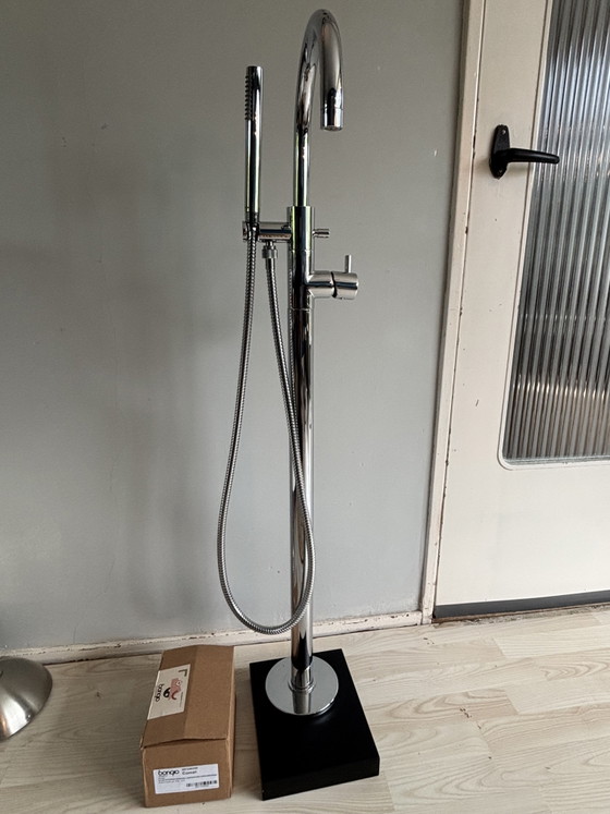 Image 1 of Bongio vrijstaande design badkraan met natuurstenen voet – compleet met inbouwbox