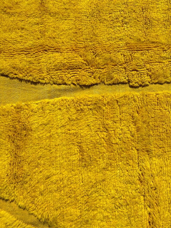 Image 1 of Tapis berbère marocain jaune sur mesure 3 x 2 m