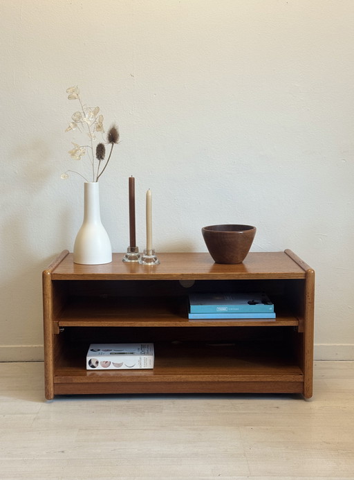 Tavolino laterale vintage danese in teak per mobili audio/TV