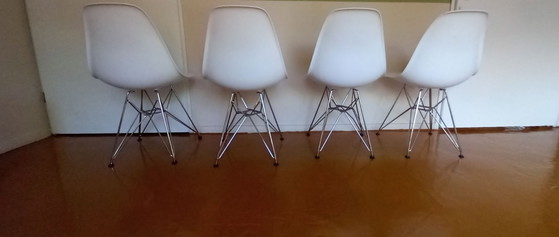 4x Vitra Eames DSR – Fauteuils d'appoint, Plastique (photo 7 of 13)