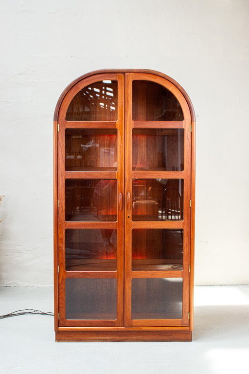 Vintage teakhouten vitrinekast/hoge kast, Dyrlund Deense ladekast, midden 20e eeuw