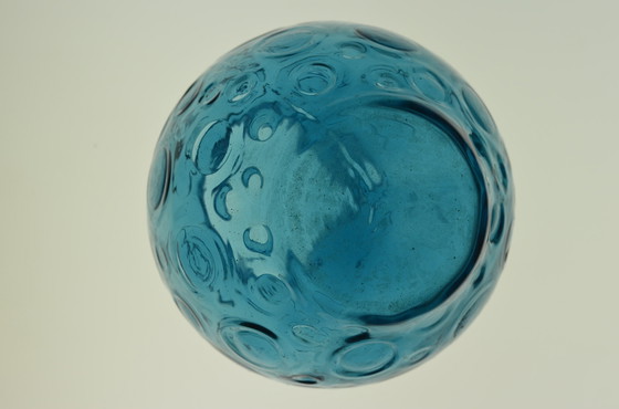 Image 1 of Vase en verre bleu avec bubbels en forme de boule Vintage