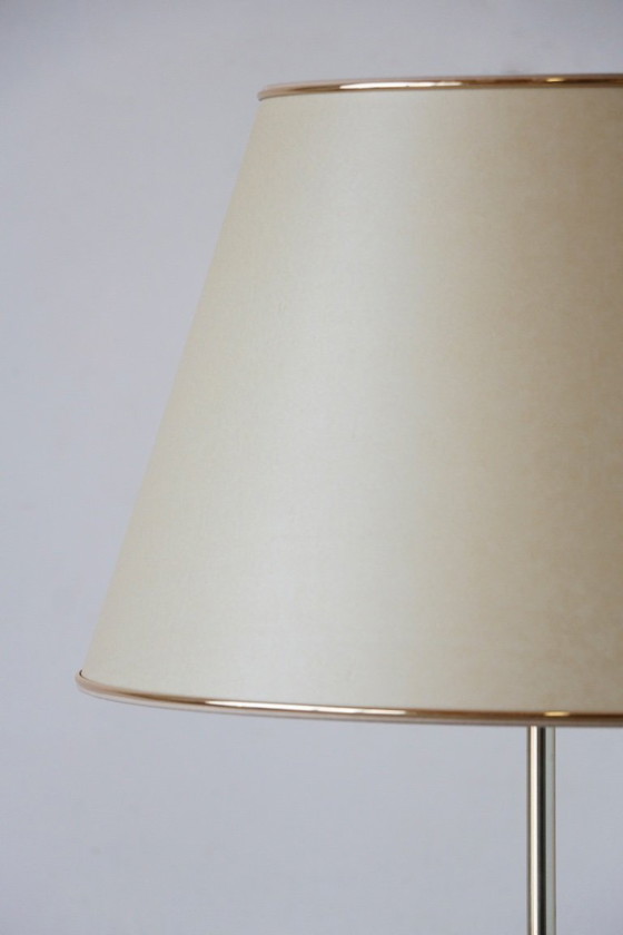 Image 1 of Vintage vloerlamp in Scandinavische stijl uit de jaren 60 | Bakeliet