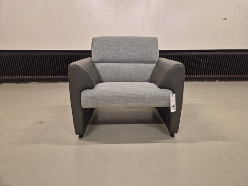 50 % DE RÉDUCTION EN SALLE D'EXPOSITION - Fauteuil Montel Mondi - Modèle d'exposition