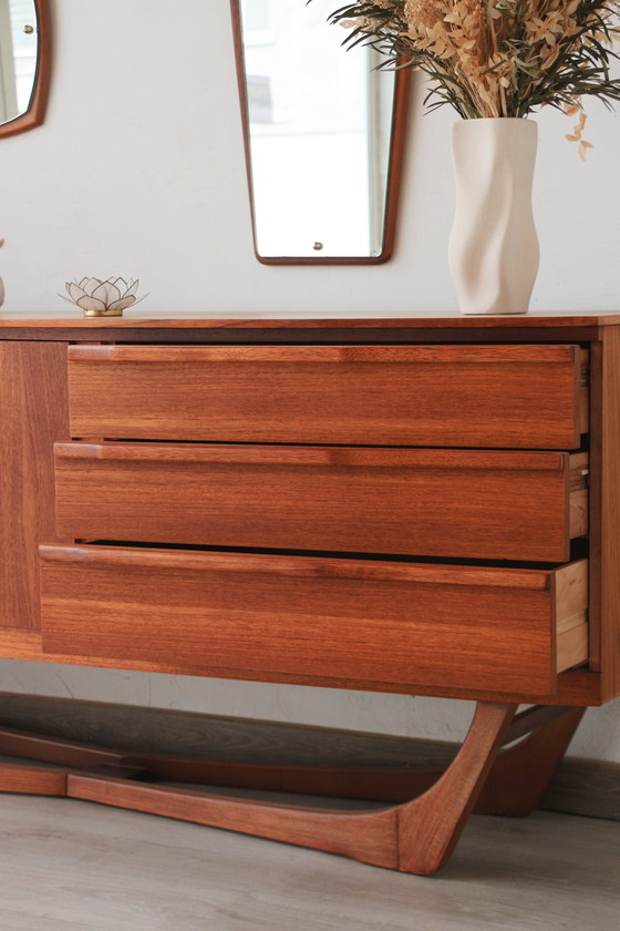 Image 1 of Vintage Beautility Teak dressoir - jaren 60