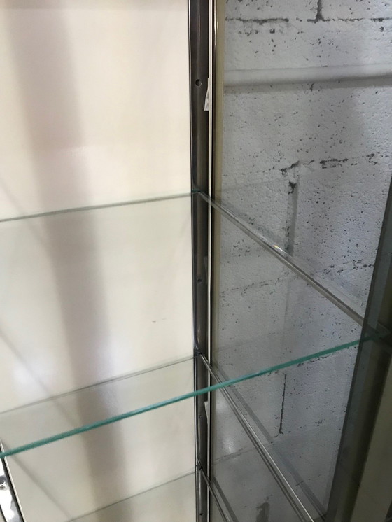 Image 1 of Vitrine médicale vintage années 70