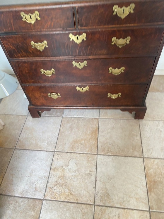 Image 1 of Cómoda antigua inglesa