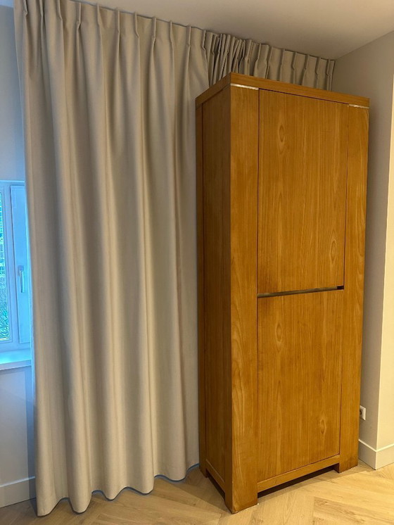 Image 1 of Wunderschöner Teakholz-Kleiderschrank