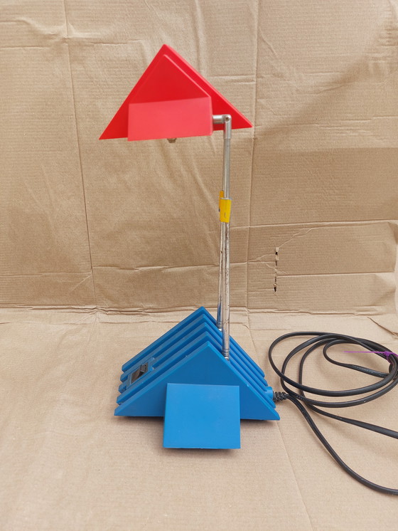 Image 1 of Bureaulamp memphis stijl