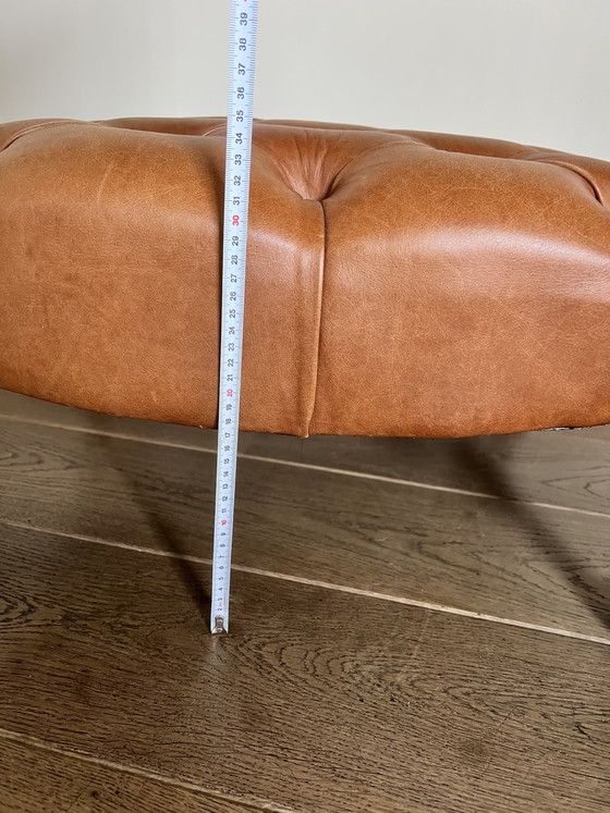 Image 1 of Chesterfield voeten kruk Queen Ann 