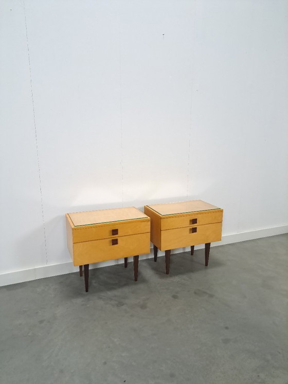 Image 1 of Set nachtkastjes met lade en vierkante grepen