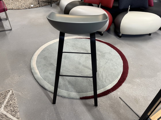 Image 1 of Sgabello da bar Hay About a Stool AAS32 nero verde