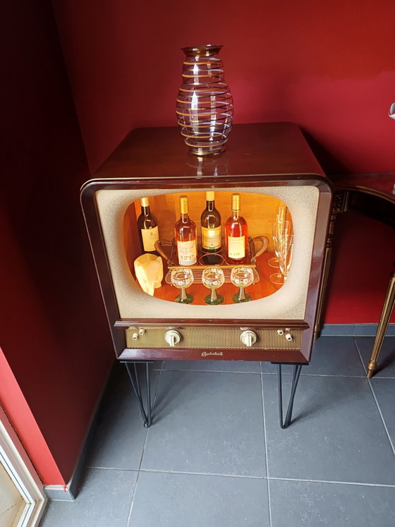 Unique vintage television creatively converted into an illuminated liquor cabinet., Radiobell, Metal, Plastic (photo 5 of 12)
