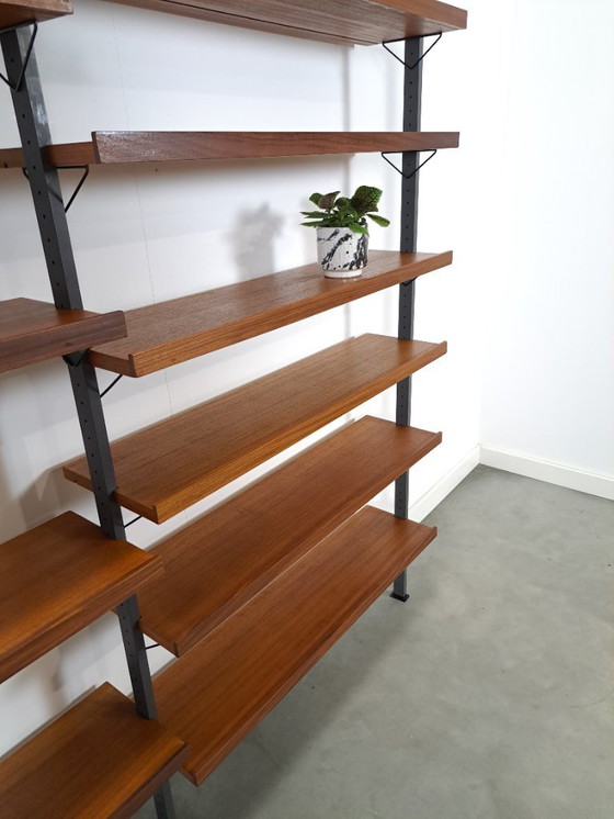 Image 1 of Sistema modular de pared LP de teca sueca de Olof Pira de mediados de siglo