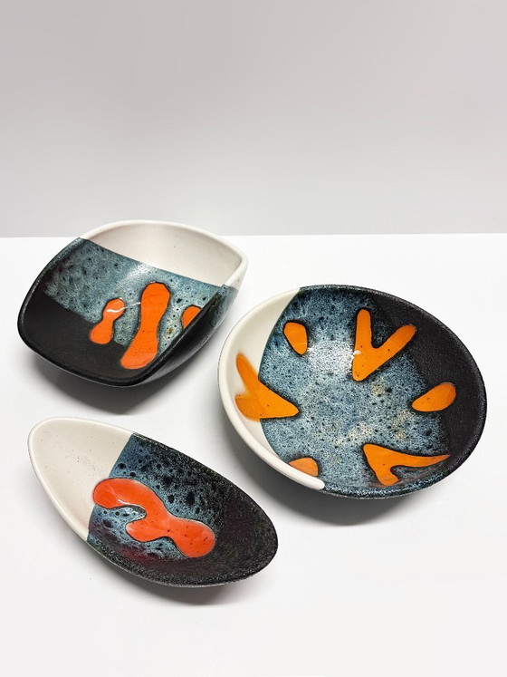 Image 1 of Raro set di tre ciotole in ceramica, Elchinger Atelier. Francia, 1950.