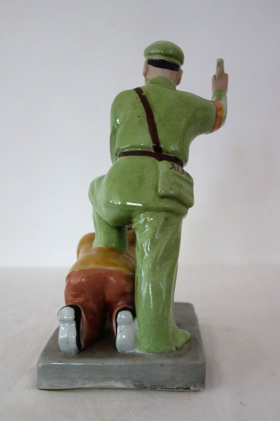 Image 1 of Propaganda statue/figurine from the Chinese Cultural Revolution #19
