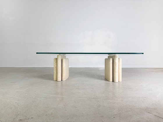 Image 1 of Tavolino in travertino originale del Medioevo Design in vetro Italia