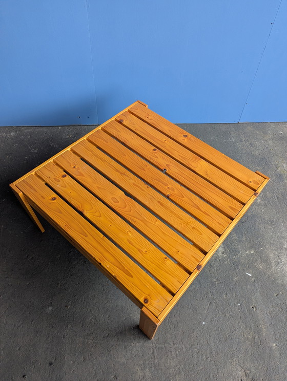 Image 1 of Table basse vintage en pin des années 1970