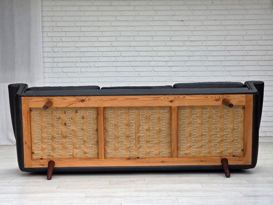 Image 1 of Jaren 60, Deens ontwerp van Aage Christensen, 3-zitsbank, leer.