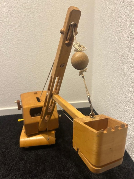 Image 1 of Vintage DDR Houten Kraan - Friedrich Fröbel Werdau (FWF) - Museumkwaliteit Zeldzame Design Klassieker: FWF Houten Dragline/Kraan
