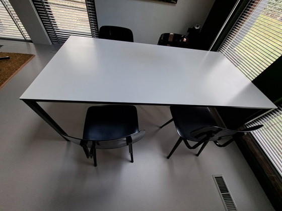 Image 1 of Ahrend table 100x200