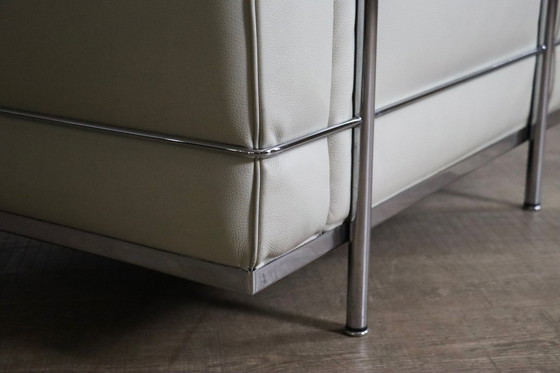 Image 1 of Poltrone Cassina Lc3 di Le Corbusier in pelle color crema, Italia anni '80