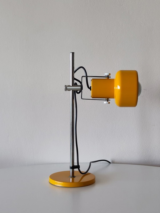 Lampada gialla vintage con faretto, Lampade da tavolo, Metallo, Giallo (foto 5 di 14)