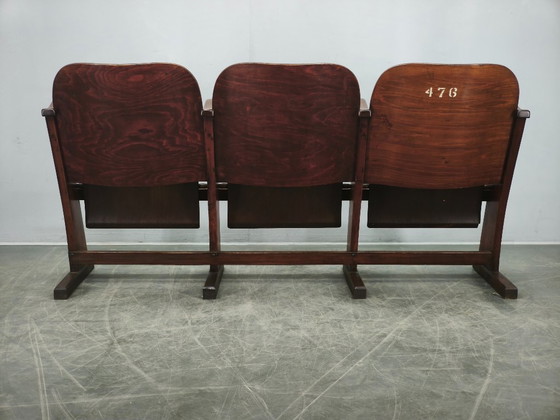 Image 1 of Zeldzame Tsjechoslowaakse bioscoopbank met drie zitplaatsen uit de jaren 1920, in Thonet-stijl.