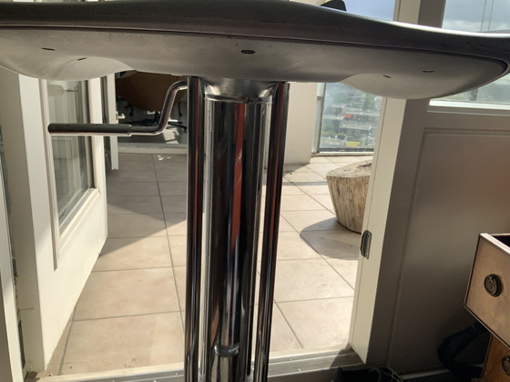 Tabourets de bar réglables en hauteur – Chrome, Plastic (photo 4 of 5)