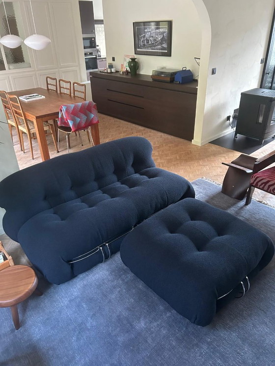 Image 1 of Soriana 2-seater with ottoman, new condition !