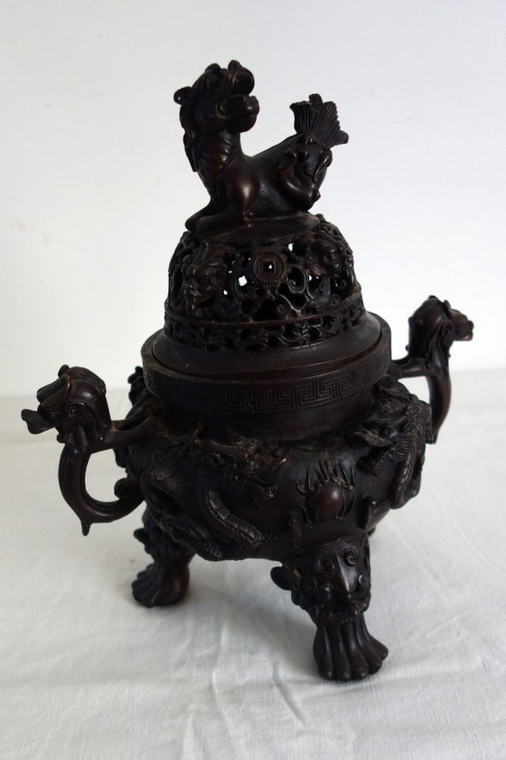 Image 1 of Quemador de perfume/incienso trípode grande con decoración de dragón, China