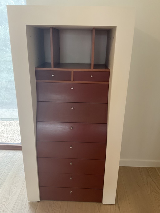 B&B Kommode mit 7 Schubladen + 2 kleinen Schubladen in weißem Lack, ideal für Flur oder Schlafzimmer.