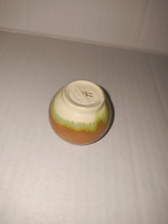 Image 1 of Piccolo vaso in ceramica di metà secolo