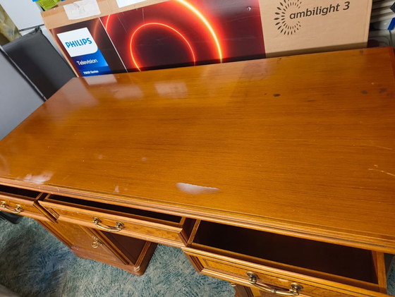 Image 1 of Bellissima scrivania antica con tanto spazio di archiviazione