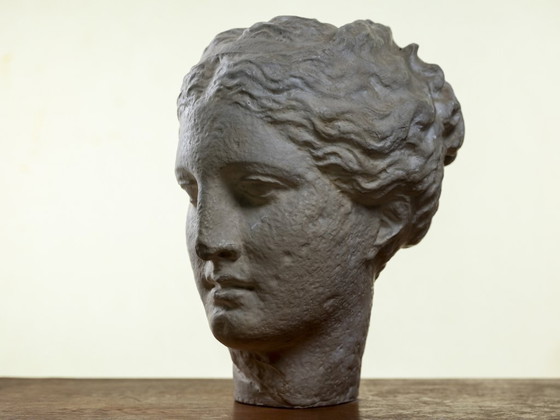 Image 1 of Cabeza de la diosa griega Higía, escultura en yeso, décadas de 1930-1940