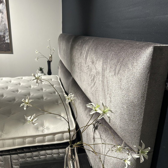 Image 1 of Lit Serta Brut - 180x210