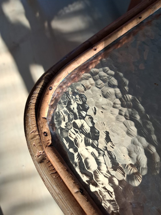 Image 1 of Table de lecture en rotin