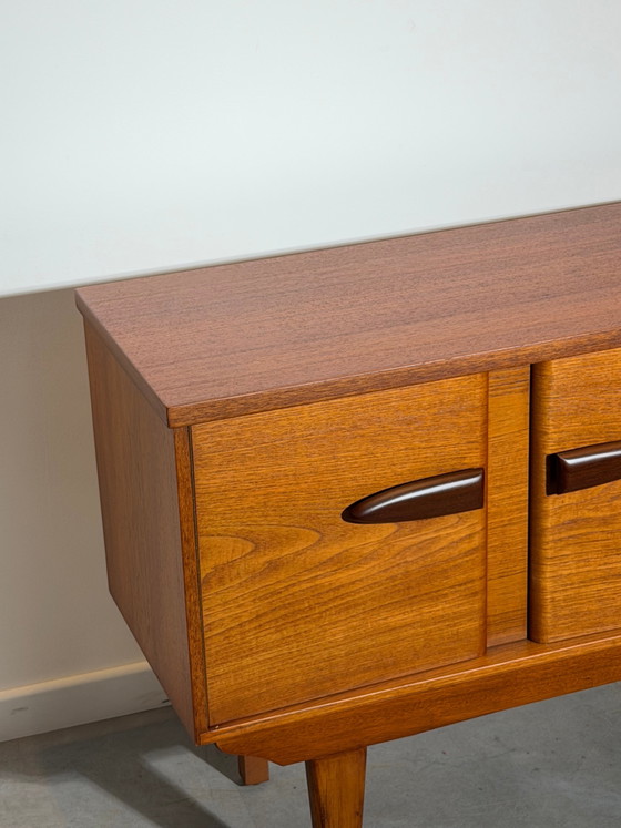 Credenza in teak Jentique – Design moderno di metà secolo – Credenze, Wood (photo 8 of 10)