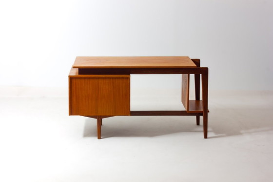 Schrijftafel uit het midden van de 20e eeuw – Bureau, Wood (photo 7 of 15)