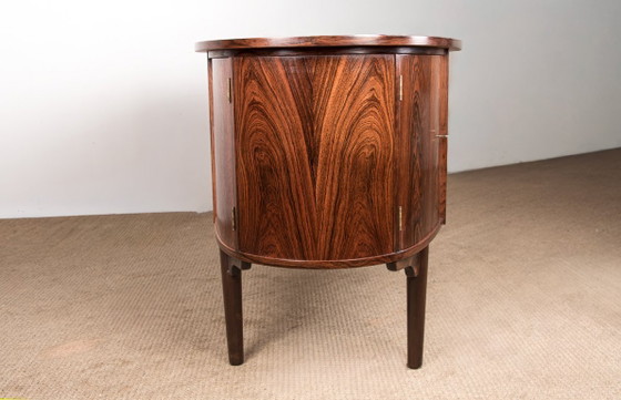 Image 1 of Bureau Danois ovale en palissandre par Gunni Omann 1960.