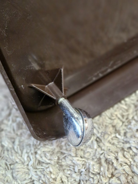 Image 1 of Mesitas auxiliares móviles de la era espacial "Juego" Marcello Siard