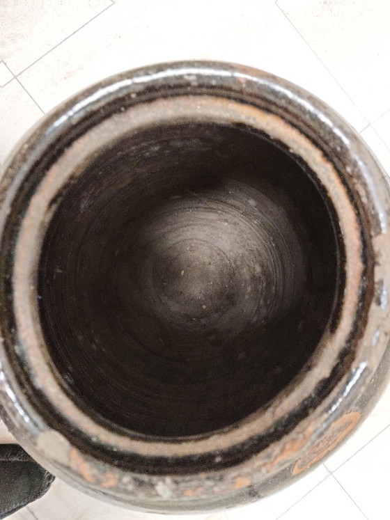 Image 1 of Aardenwerken pot met handvaten, 2 kleuren bruin en bovenkant geglazuurd. 
