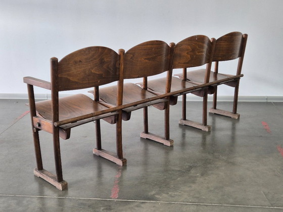 Image 1 of Banc de cinéma vintage en bois 1950