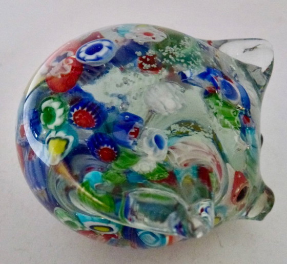 Image 1 of 2 presse-papiers en verre de Murano Millefiori en forme de cochon.