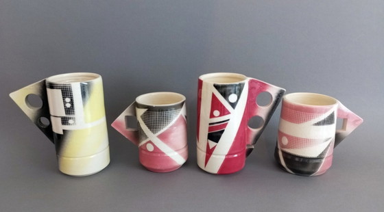 Image 1 of 4 abstrakt/postmoderne, spritzdekorierte Studio-Keramikbecher, 1984