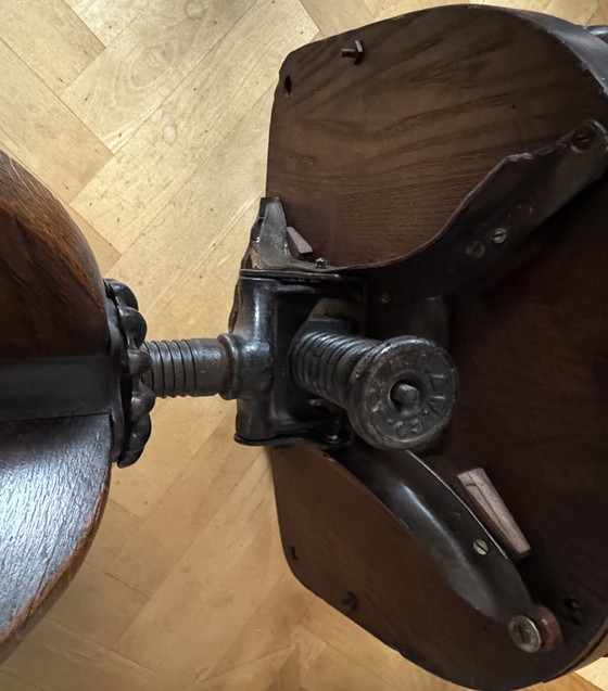 Image 1 of Antiek Oud Engelse bureaustoel, Heywood-Wakefield co.