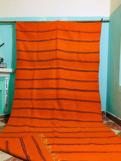 GROSSER ORANGEFARBENER TEPPICH 4X2,5M