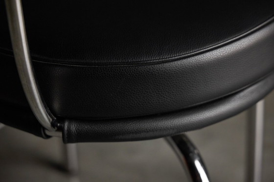 Image 1 of LC7 Stühle von Charlotte Perriand, Le Corbusier und Pierre Jeanneret für Cassina, Italien, 1980er Jahre