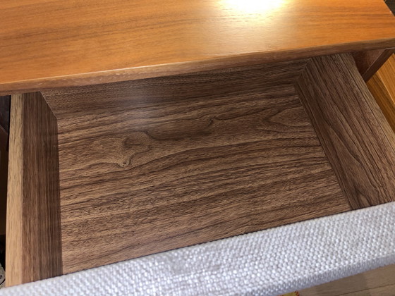 Image 1 of Struttura del letto e comodini coordinati